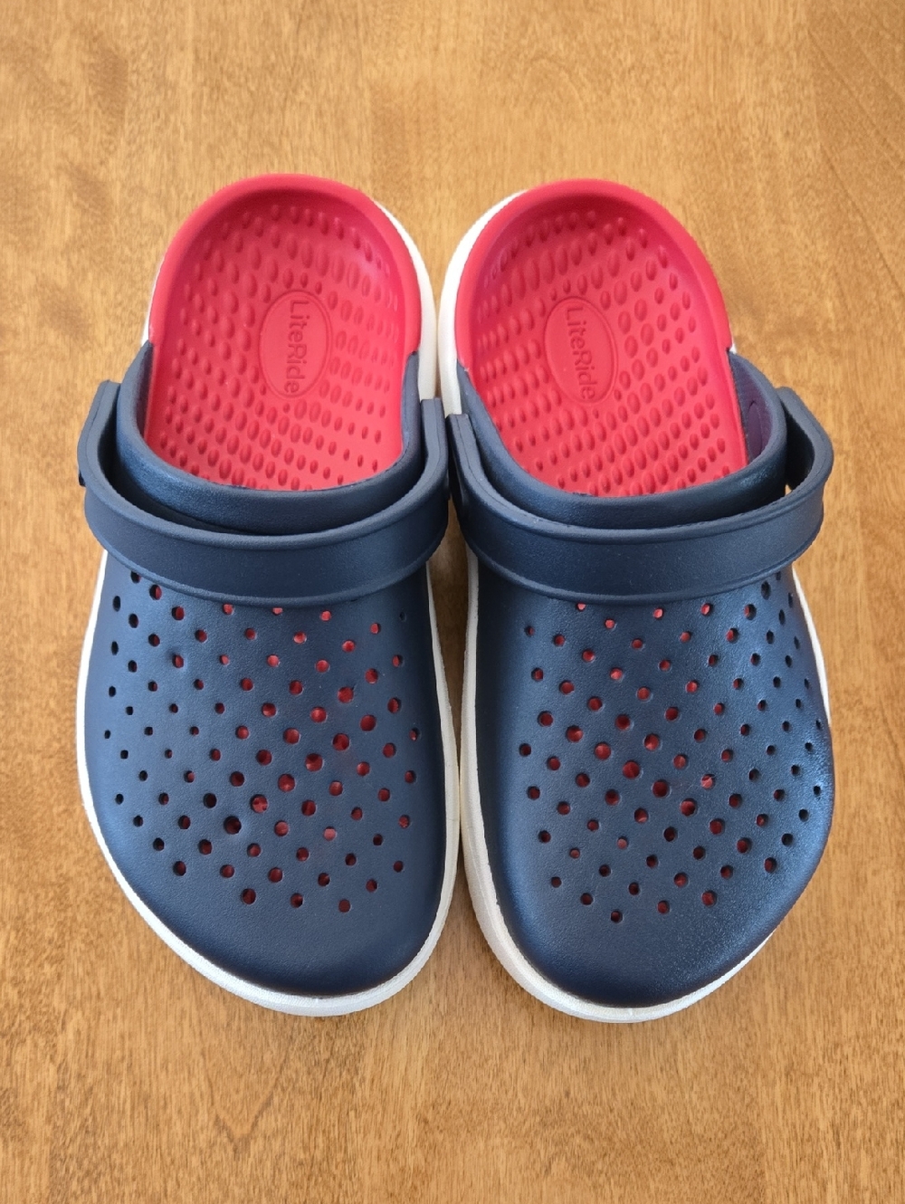 Crocs LiteRide Clogs W6/M4